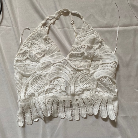 Lace crop top - Picture 1 of 3